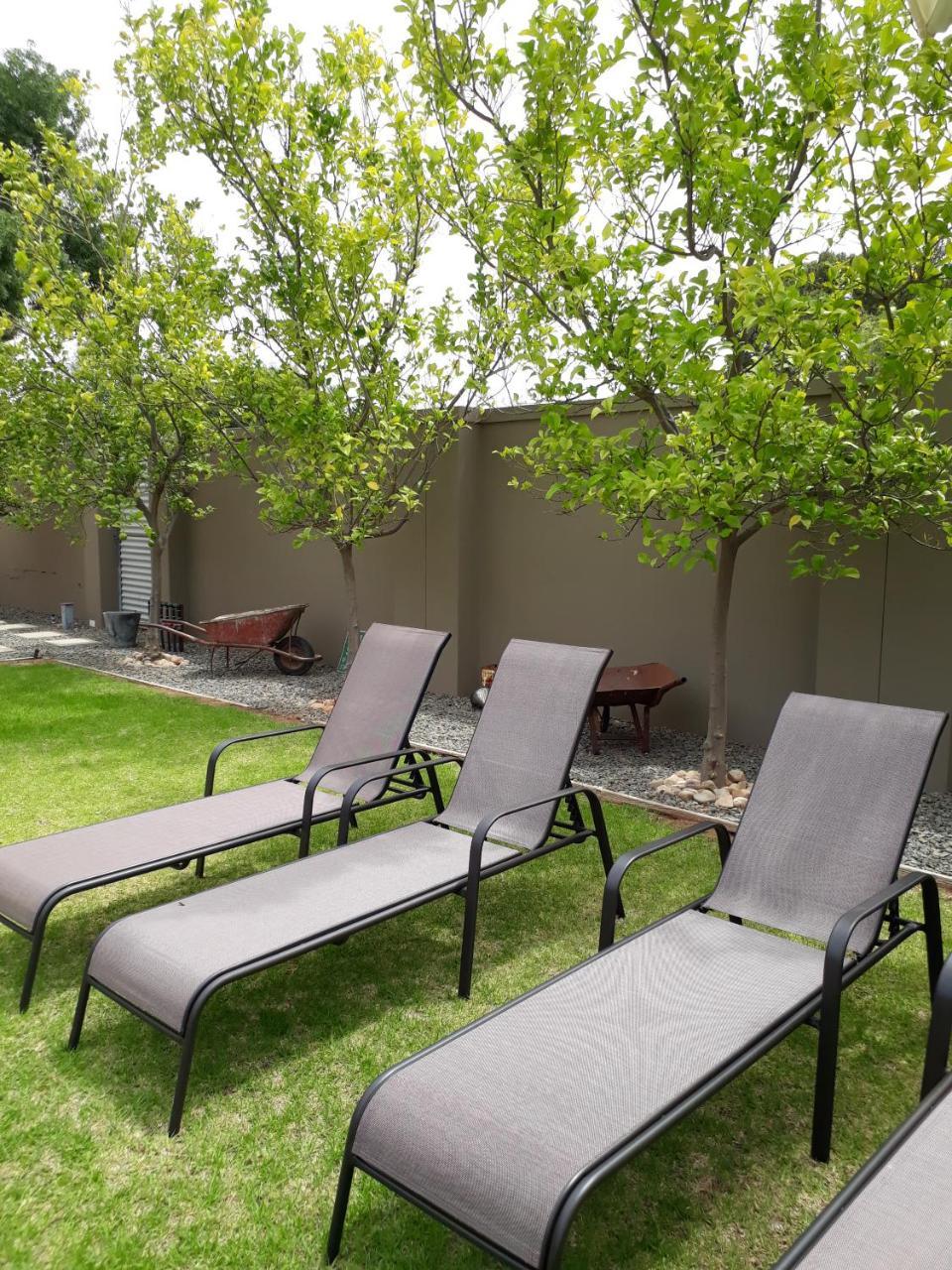Karoo Sun Boutique Guest House Оудсгорн Екстер'єр фото